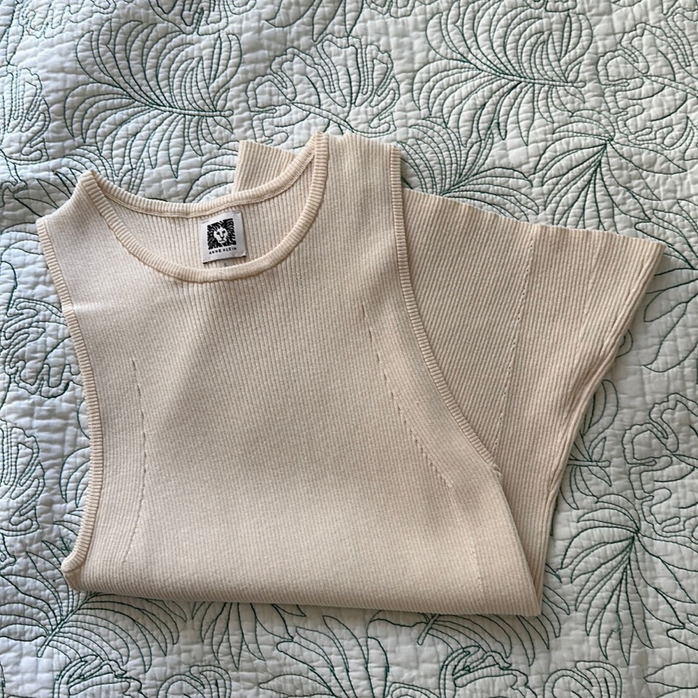 Anne Klein • Cream Ribbed Tank Size S